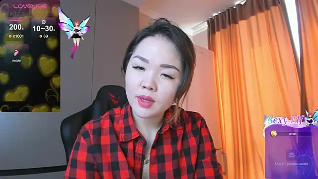 Snapshot of azure_moon2 chatting on March 4, 2025, 8:13 am azure moon2 online show from March 4, 2025, 8:13 am