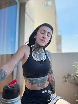 samisamsx online show from December 17, 2025, 5:41 pm