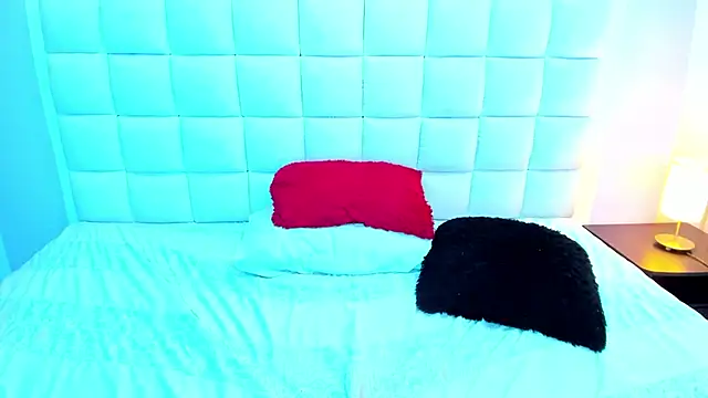 teresasroom  online show from February 7, 2025, 7:38 pm