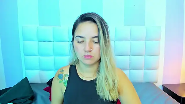 teresasroom  online show from February 24, 2025, 2:15 pm