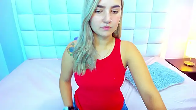 teresasroom  online show from September 9, 2025, 2:16 pm