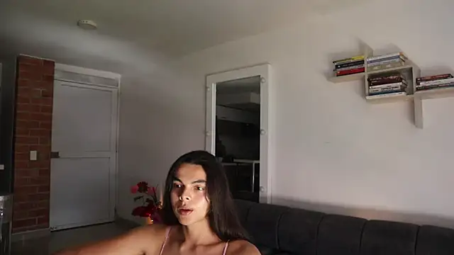  Vahos  online show from November 2, 2025, 5:15 pm