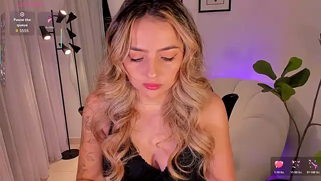 AmyWood online show from February 14, 2026, 2:03 pm