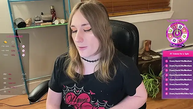 luluvaladon online show from January 15, 2025, 4:25 am