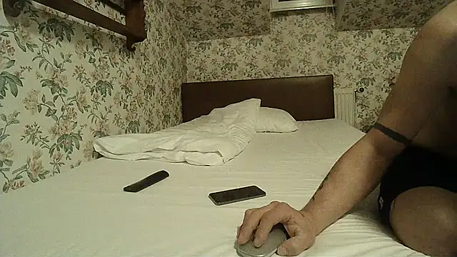 NiceHunter89 online show from March 27, 2026, 6:40 pm