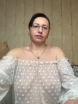 Amberhotqueen online show from February 20, 2026, 8:38 am