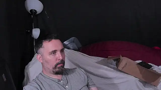 Snapshot of Metalstud chatting on April 20, 2026, 7:15 pm Metalstud online show from April 20, 2026, 7:15 pm