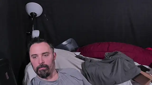Snapshot of Metalstud chatting on May 3, 2026, 1:00 am Metalstud online show from May 3, 2026, 1:00 am