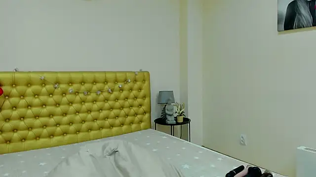 Snapshot of AlmaFancy chatting on December 30, 2024, 6:53 am AlmaFancy online show from December 30, 2024, 6:53 am