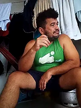 Snapshot of tarra122 chatting on February 19, 2026, 3:41 pm tarra122 online show from February 19, 2026, 3:41 pm