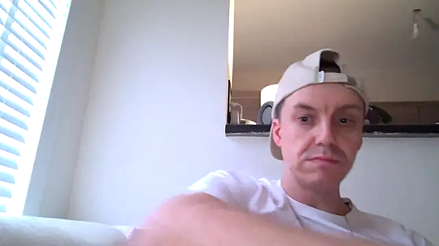 ploki2180 online show from November 15, 2025, 3:08 pm