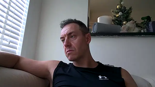 ploki2180 online show from January 18, 2026, 2:43 pm