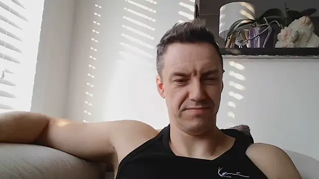 Snapshot of ploki2180 chatting on March 21, 2026, 6:40 am ploki2180 online show from March 21, 2026, 6:40 am