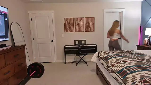 xxyourgirlblair online show from February 26, 2025, 5:20 am