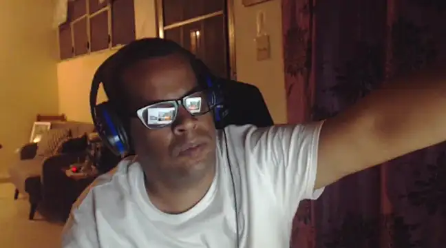 Snapshot of thesugar32 chatting on March 8, 2025, 1:28 am thesugar32 online show from March 8, 2025, 1:28 am