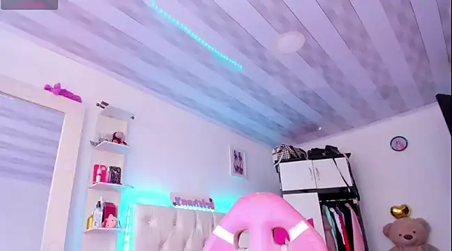 briitany hot online show from March 6, 2025, 4:49 pm