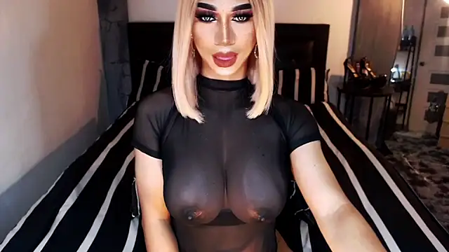 Snapshot of MassiveCockxMistress chatting on November 30, 2025, 5:06 pm MassiveCockxMistress online show from November 30, 2025, 5:06 pm