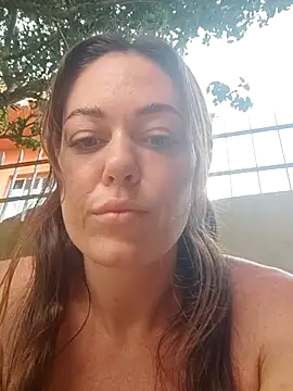 LilliThelo online show from February 23, 2025, 1:32 pm