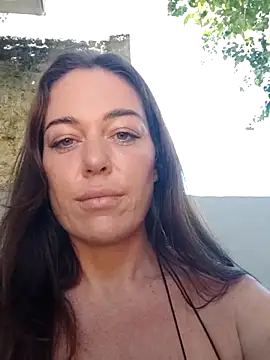 LilliThelo online show from March 3, 2025, 4:14 pm