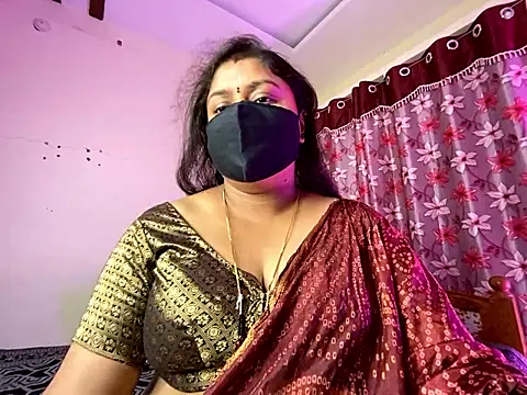 Snapshot of Love_4Sex chatting on May 23, 2026, 2:39 am Love 4Sex online show from May 23, 2026, 2:39 am