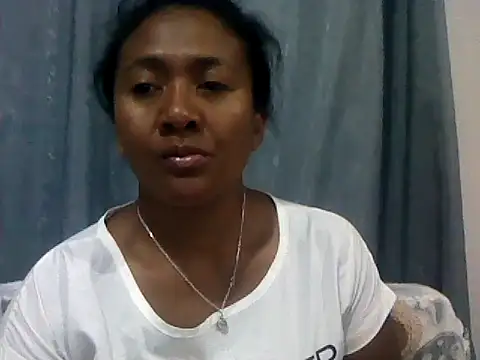 sexyladii online show from October 7, 2025, 4:37 pm