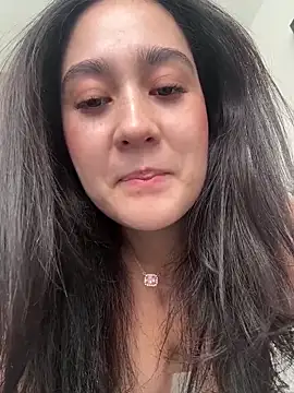 Nina lovi online show from May 8, 2026, 8:58 pm