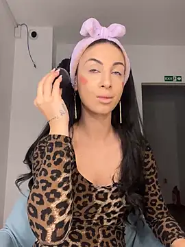 Snapshot of MeganHopeX chatting on December 11, 2024, 6:58 am MeganHopeX online show from December 11, 2024, 6:58 am