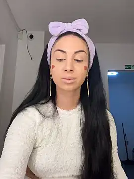 Snapshot of MeganHopeX chatting on January 4, 2025, 6:19 am MeganHopeX online show from January 4, 2025, 6:19 am