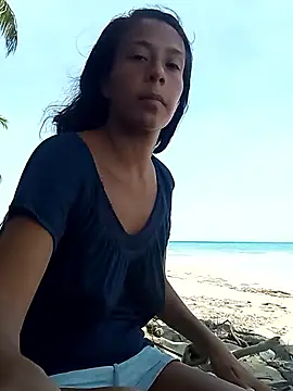 Luna-Natural online show from September 14, 2025, 4:17 pm