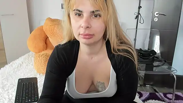 sweetemy4u online show from January 21, 2025, 11:35 am