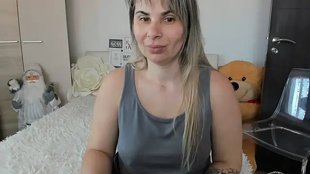 sweetemy4u online show from March 10, 2026, 8:52 am