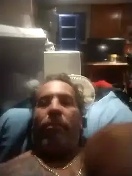 Snapshot of trucker1979 chatting on October 1, 2025, 10:21 am trucker1979 online show from October 1, 2025, 10:21 am