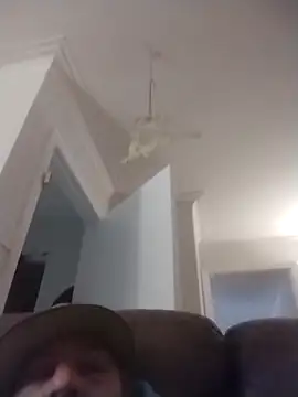 trucker1979 online show from November 15, 2025, 9:32 pm