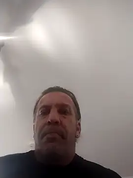 trucker1979 online show from April 6, 2026, 4:52 pm