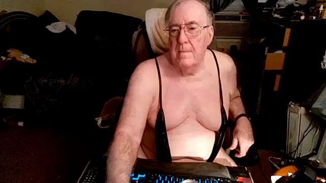 Toastir online show from October 5, 2025, 8:40 pm