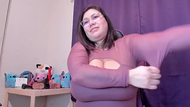 Snapshot of Bigt3ti chatting on January 19, 2025, 2:36 am Bigt3ti online show from January 19, 2025, 2:36 am