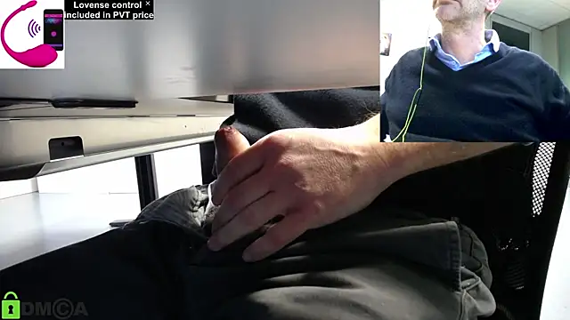 Snapshot of pliko chatting on December 5, 2025, 10:13 am pliko online show from December 5, 2025, 10:13 am