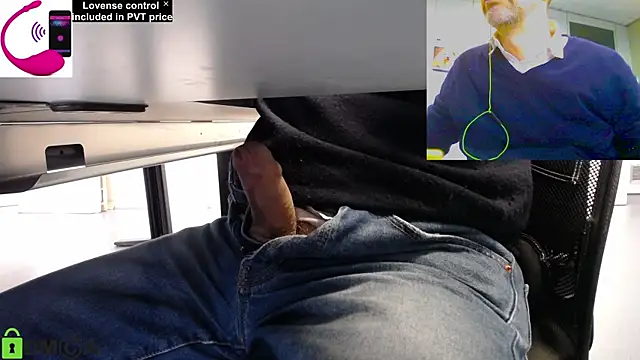 Snapshot of pliko chatting on January 13, 2026, 10:42 am pliko online show from January 13, 2026, 10:42 am