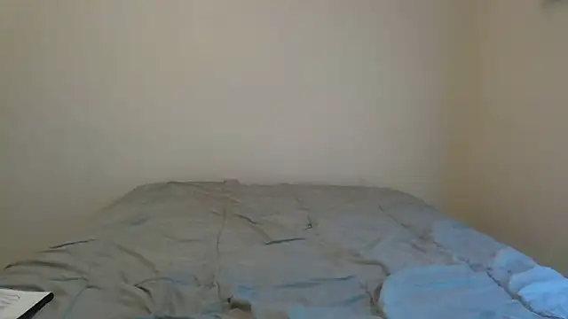 beautylovess online show from November 3, 2025, 8:10 pm