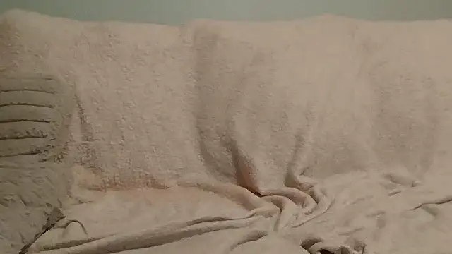 beautylovess online show from November 15, 2025, 3:59 am