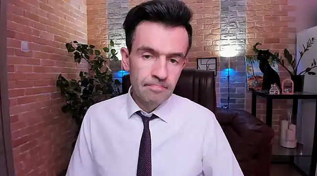 SteveTiger online show from February 24, 2025, 5:09 pm