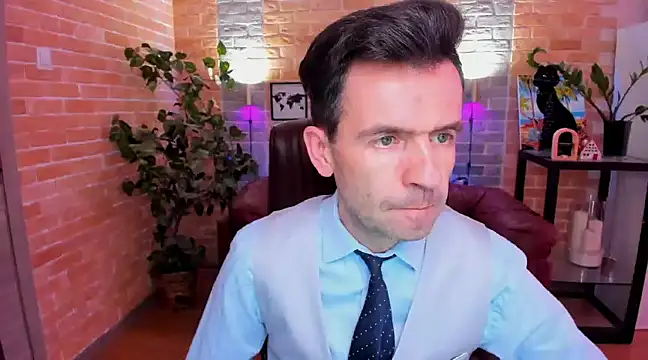 SteveTiger online show from March 6, 2025, 1:24 pm