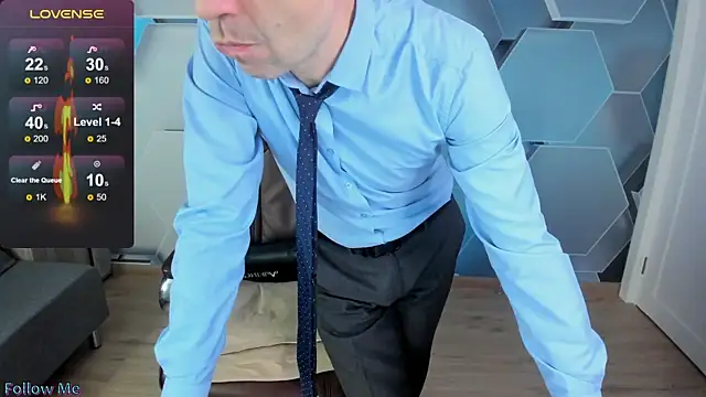 SteveTiger online show from December 3, 2025, 10:46 am