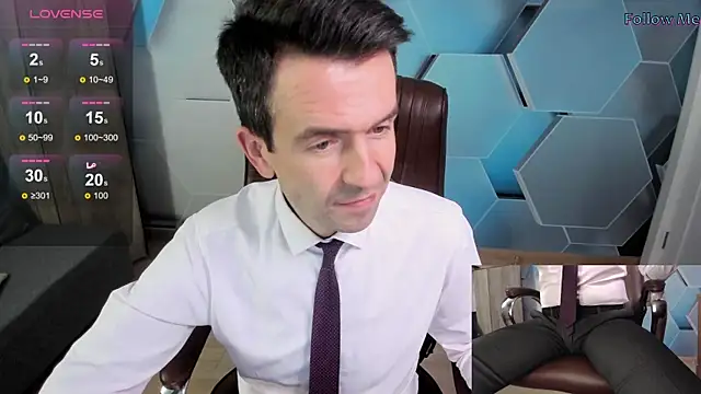 SteveTiger online show from December 14, 2025, 3:28 pm