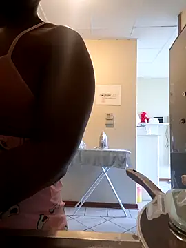 FitSelina66 online show from April 16, 2026, 10:16 am