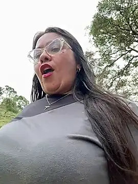 Ixchel Anaid online show from October 31, 2025, 2:29 pm