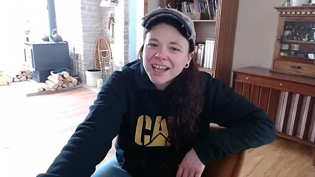 MarcyJones online show from March 3, 2025, 6:22 pm