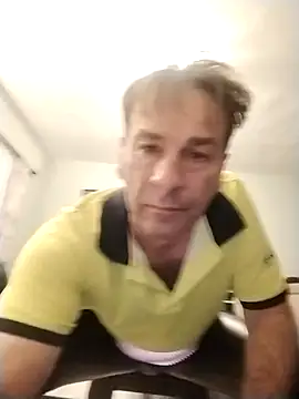 lekkerkoen1 online show from December 17, 2025, 7:09 pm