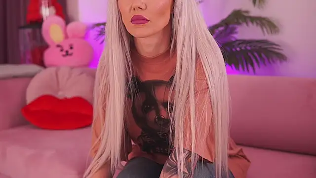 fallingangel online show from February 5, 2025, 4:14 pm