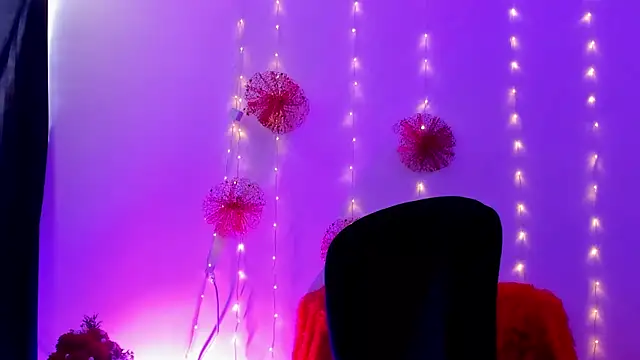 Snapshot of MIss_Kendall_ chatting on December 15, 2024, 8:36 pm MIss Kendall online show from December 15, 2024, 8:36 pm